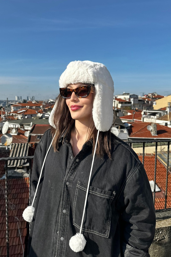 Kadın Kışlık Ponponlu Kürklü Kulaklıklı Premium Şapka